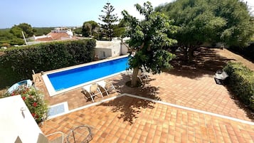 Vila tradicional, 1 cama King, vista para a piscina, na torre | Terraço/pátio