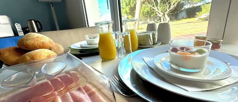 Tägliches inbegriffenes Frühstücksbuffet