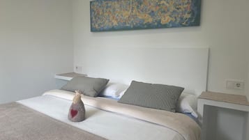 Elite villa, tuin | Hypoallergeen beddengoed, donzen dekbedden, bedden met traagschuimmatras