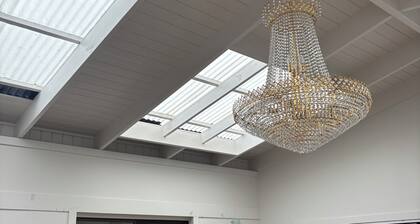 I bedroom with breakfast and coffee