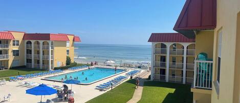 室外游泳池,恒温泳池