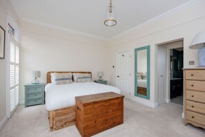 4 makuuhuonetta, Wi-Fi, vuodevaatteet