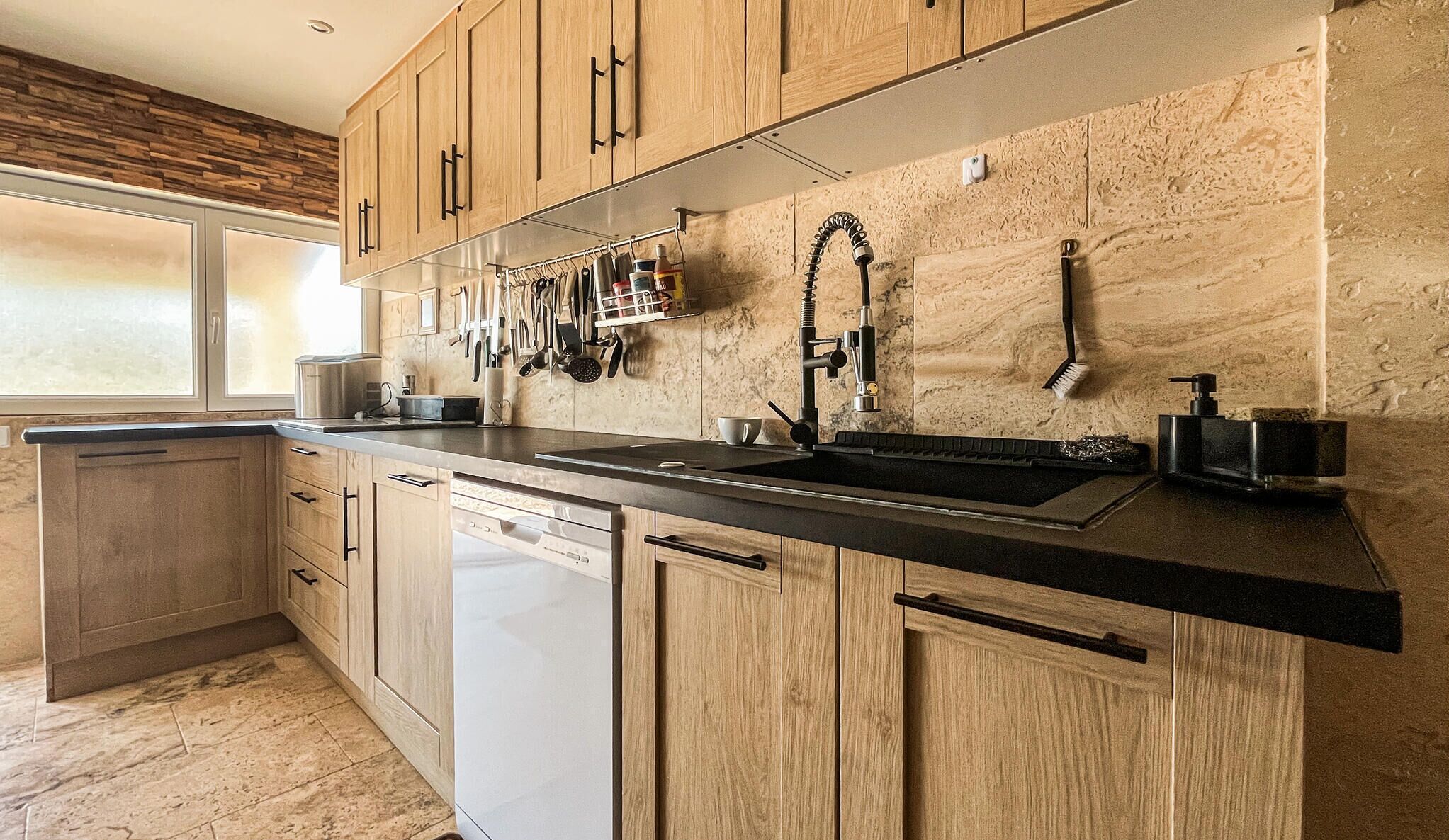 Réfrigérateur, four, lave-vaisselle