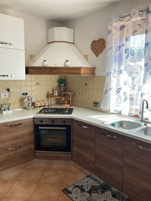 Oven, stovetop