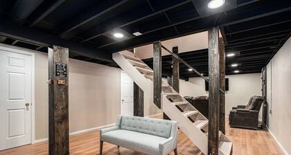Renovated and Luxe Lake House