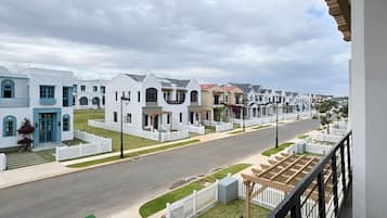 Deluxe-huvila, 3 makuuhuonetta, parveke, näköala puutarhaan | Ulkoalueet