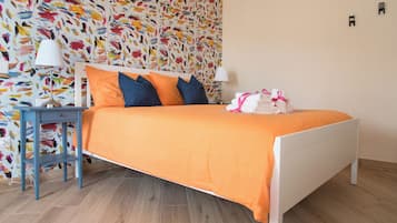 Camera Superior, 1 letto queen, bagno condiviso, vista giardino | Biancheria da letto di alta qualità, copriletto in piuma