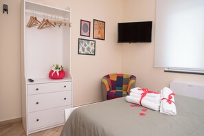 Yhden hengen standard-huone | Ylelliset vuodevaatteet, untuvapeitot, memory foam -patjalliset sängyt