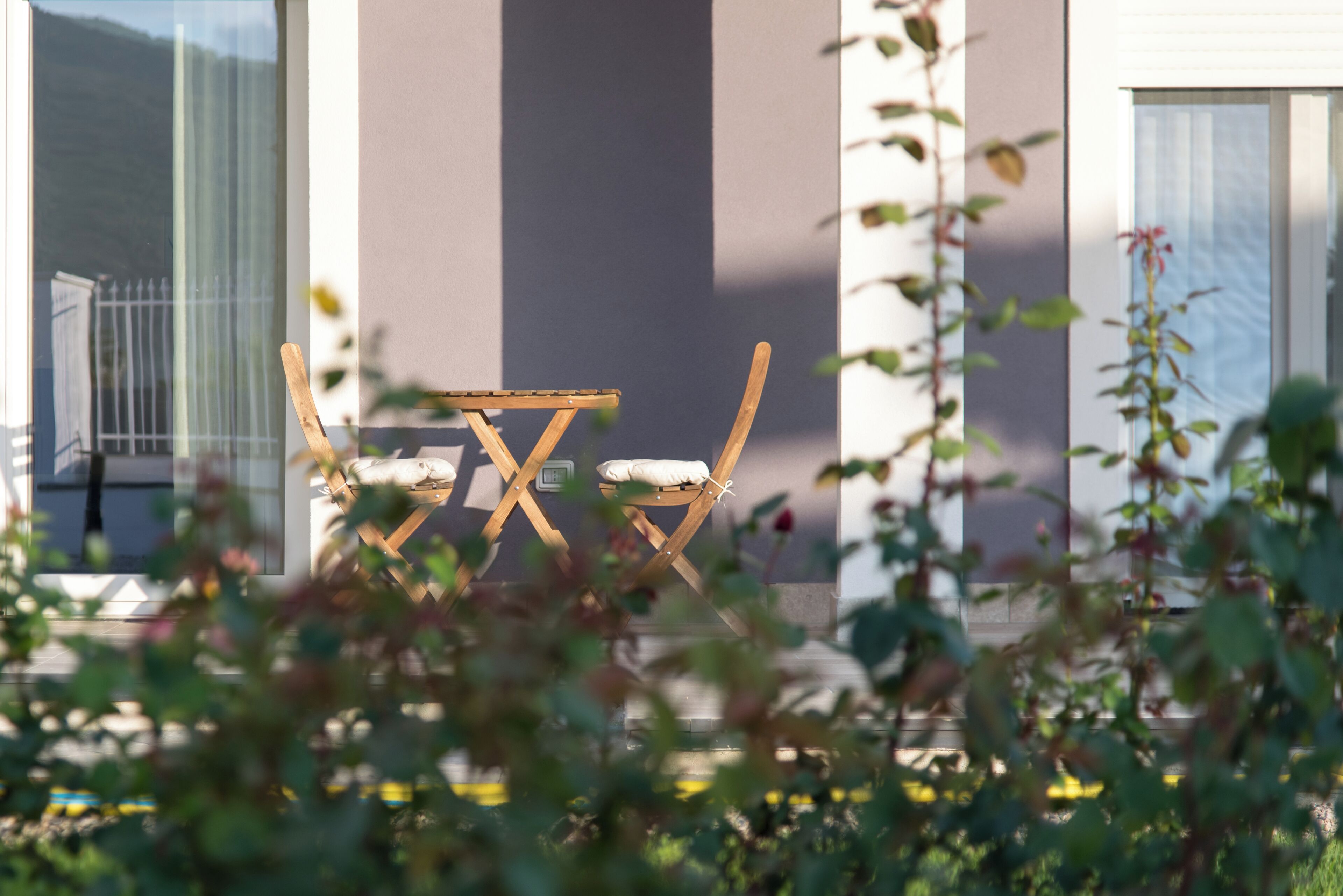 Tripla familiare, bagno in camera, vista giardino | Biancheria da letto di alta qualità, copriletto in piuma