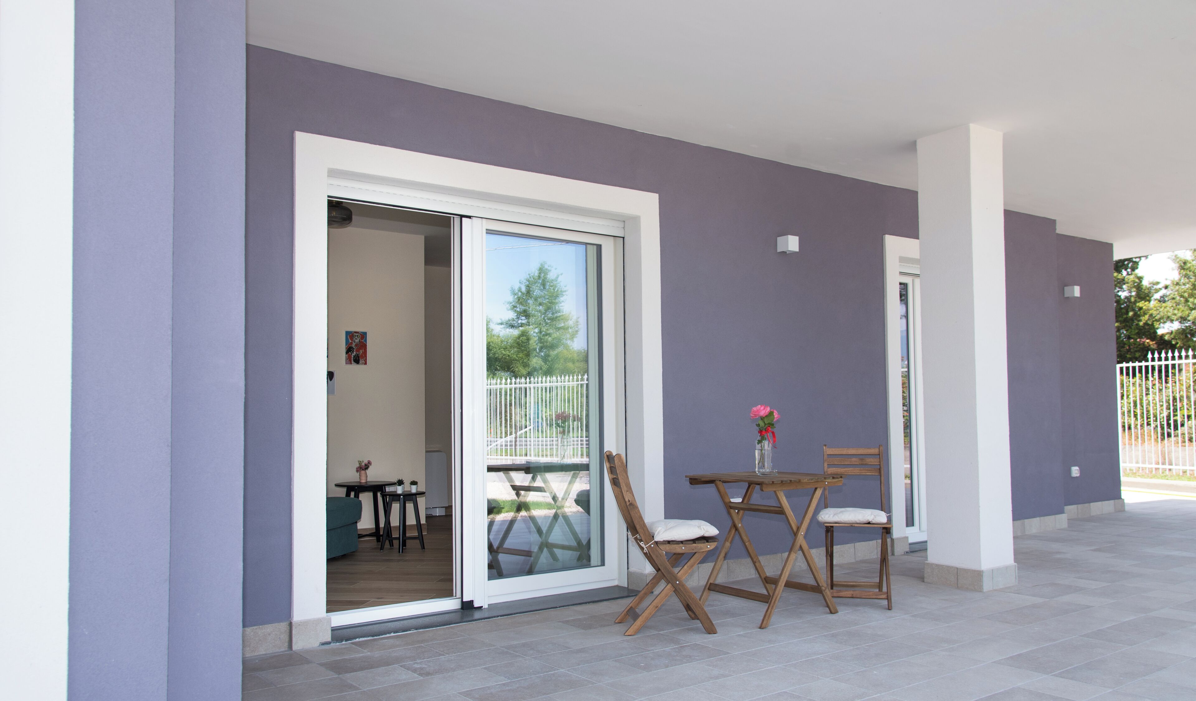 Tripla familiare, bagno in camera, vista giardino | Terrazza/patio