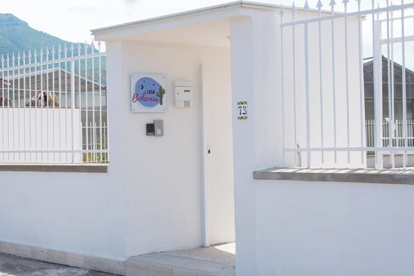 Entrada de la propiedad