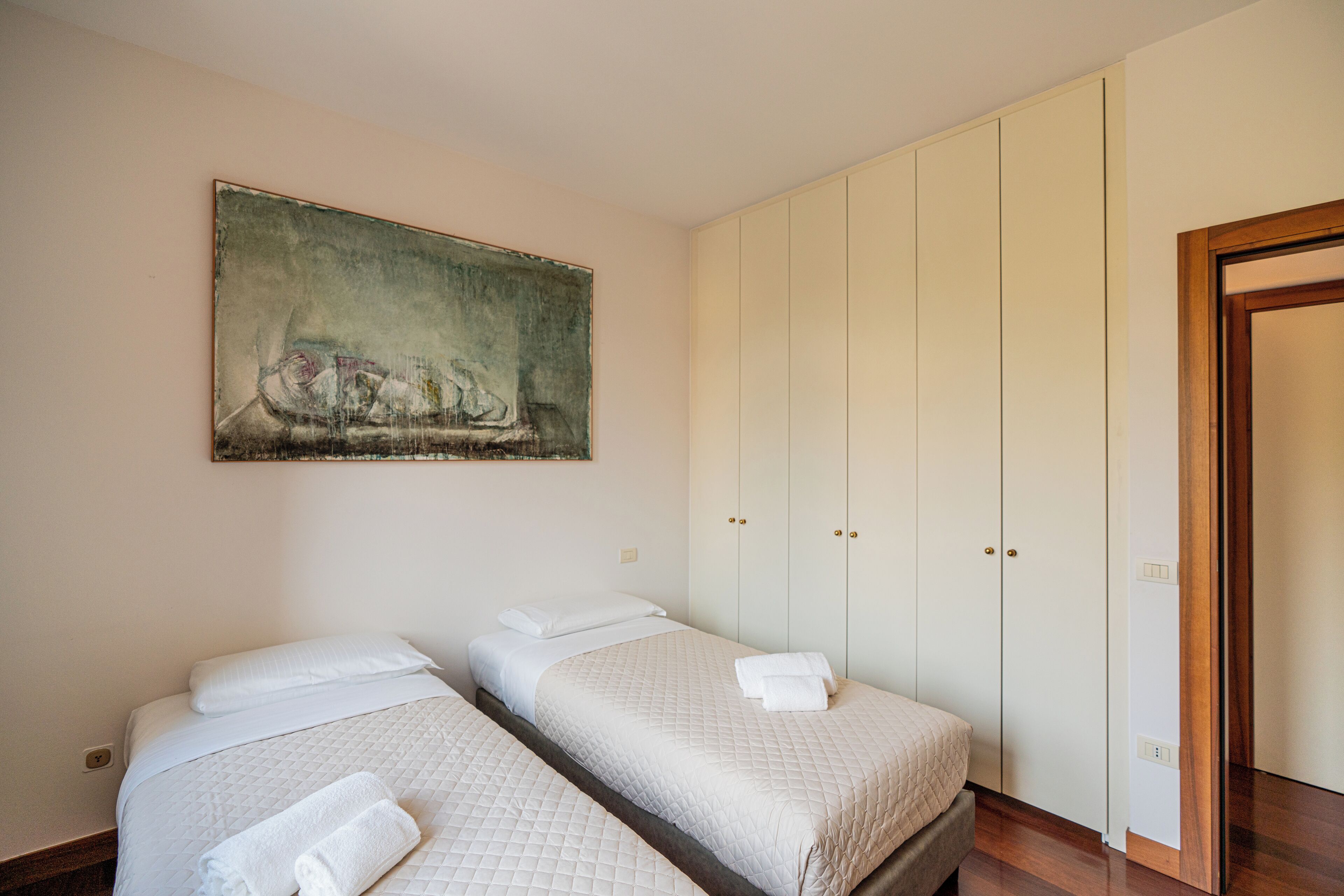 Dúplex exclusivo | Cortinas blackout, insonorización y wifi gratis 