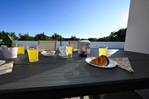 Outdoor dining - Beautiful Villa Zara Blu with pool (Briševo)