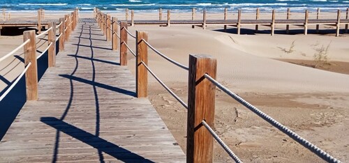 SAND AND SALT, terrace 25 mts, air conditioning and direct access to the pool.