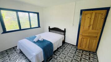 3 habitaciones, tabla de planchar con plancha y wifi