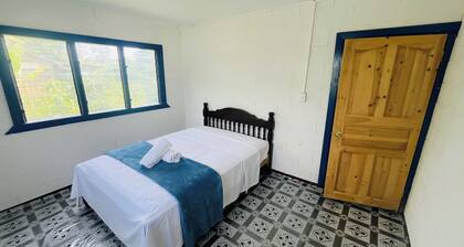 Osais Guest House Entire House - Nuku'alofa & WiFi