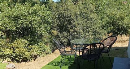 Maison neuve 2 piÚces dans annexe propriété en Provence verte