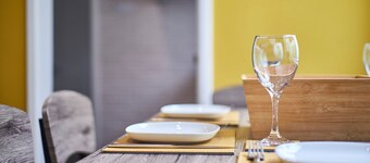 Vacant Nest | Park View | 2 Bedroom | Wifi