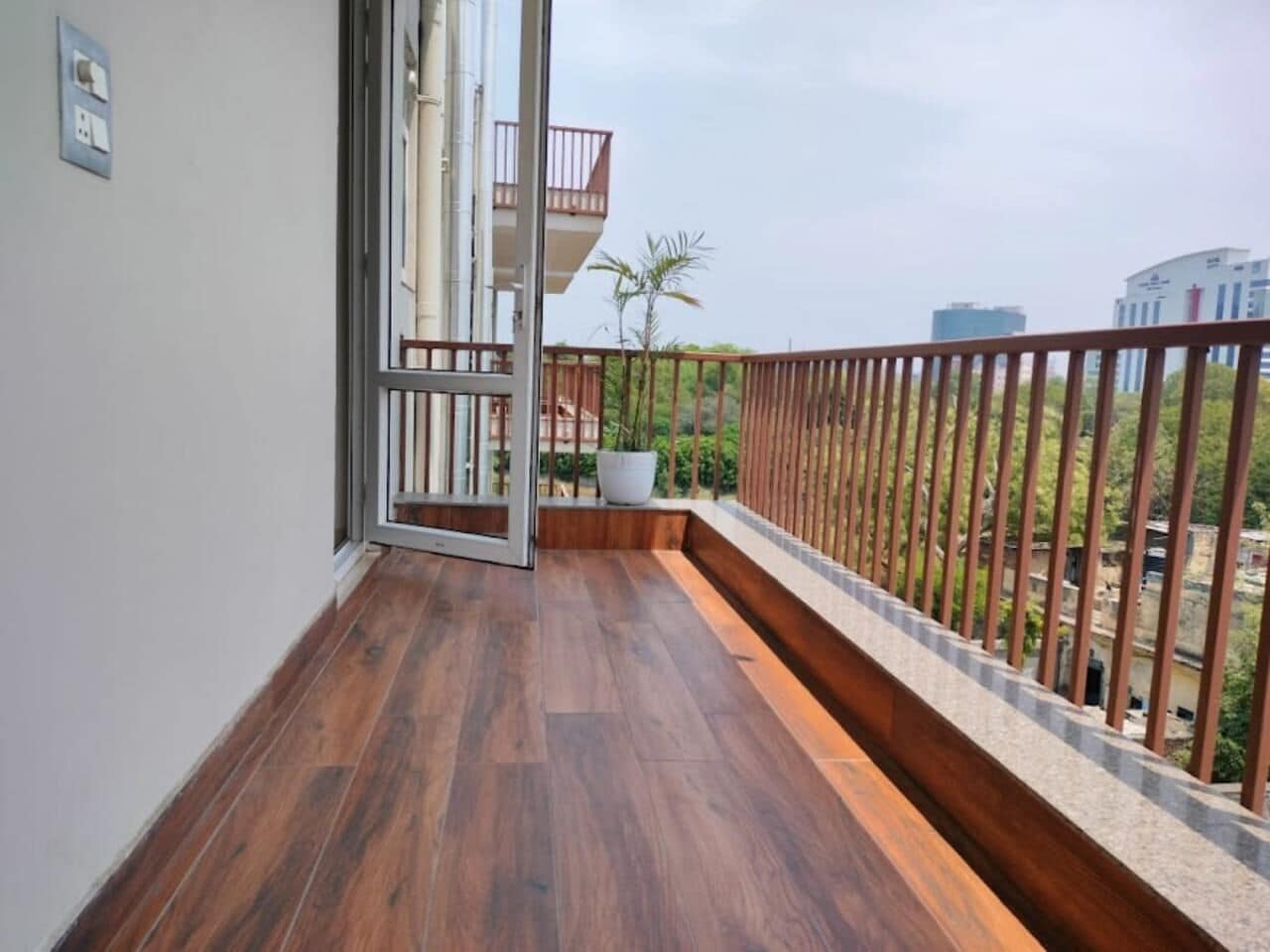 Deluxe Studio, Balcony, Garden View | Terrace/patio