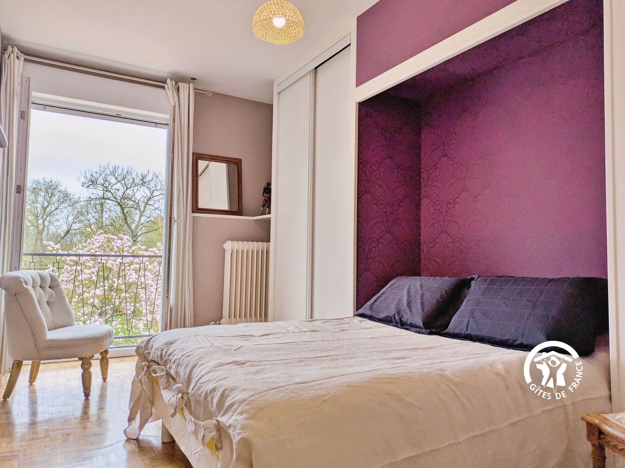 5 bedrooms, free WiFi, bed sheets