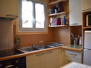 Kühlschrank, Mikrowelle, Ofen