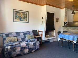 Interior - Apartment for 6, south balcony, on slopes, parking (Pra-Loup)