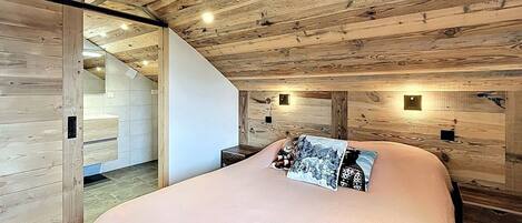 5 bedrooms, free WiFi