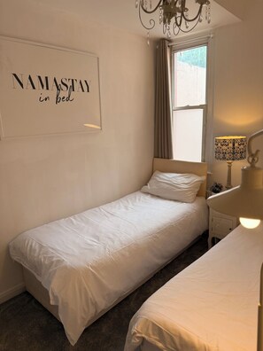 2 bedrooms, WiFi, bed sheets