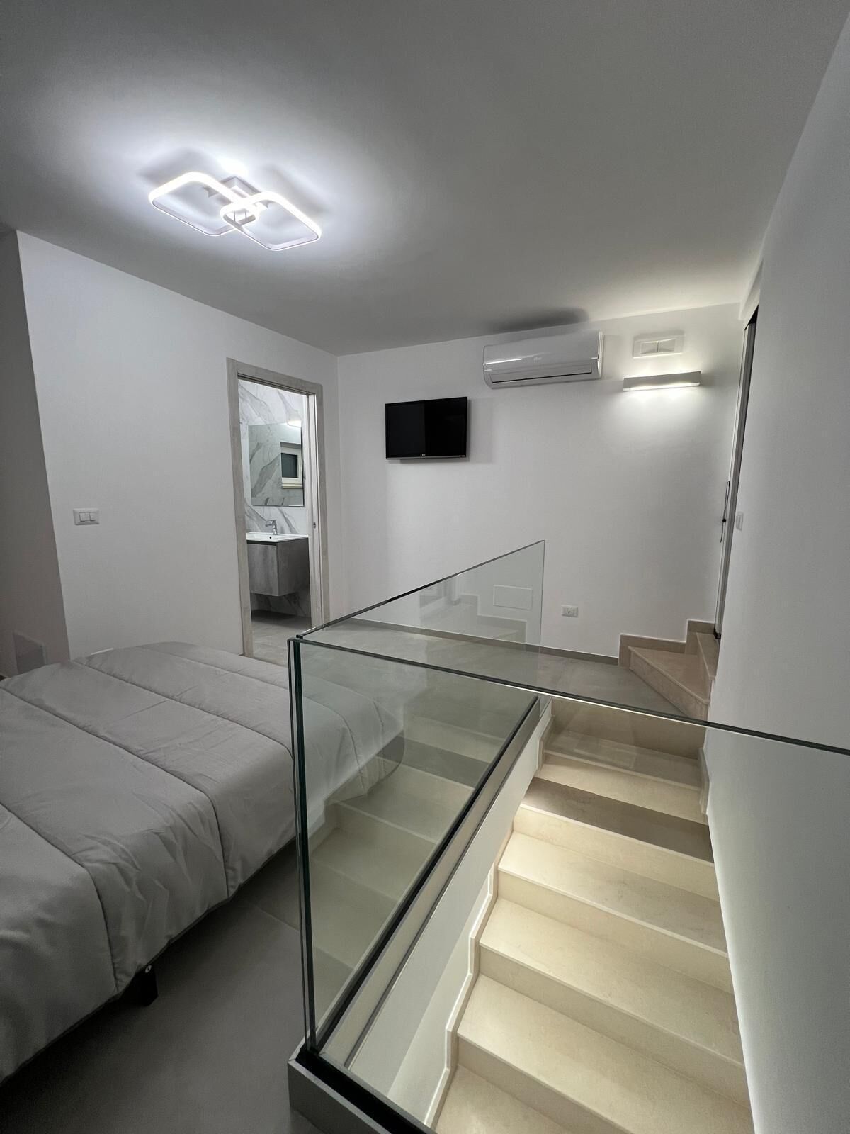 3 多间卧室、上网接入、床单