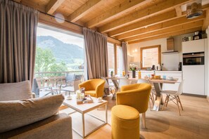 Living room - Spacious Megeve Chalet for 8 Guests (Praz-sur-Arly)