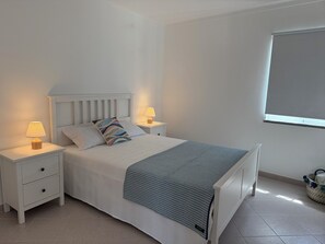 7 bedrooms, iron/ironing board, WiFi, bed sheets