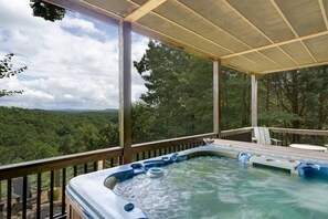Outdoor spa tub - Lakeview Dreams – Panoramic Views, Luxury Comfor (Blue Ridge)