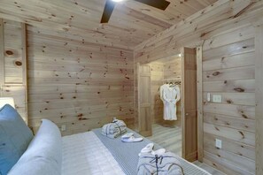 5 bedrooms, iron/ironing board, travel cot, free WiFi