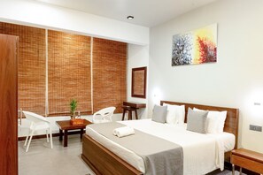 Habitación doble superior, balcón, vista a la montaña | Wifi gratis y ropa de cama 