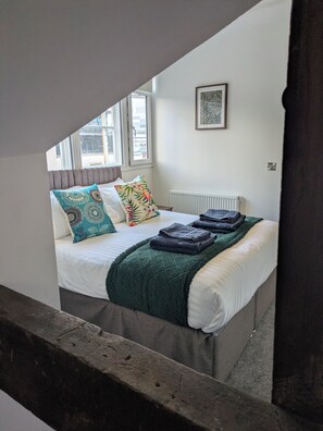 2 bedrooms, iron/ironing board, travel crib, free WiFi
