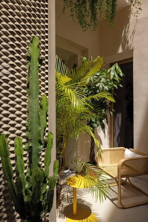 Courtyard - TheWheelsFlorence (Florence)