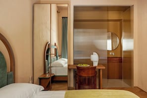 Deluxe Room | Egyptian cotton sheets, premium bedding, down duvets, memory-foam beds