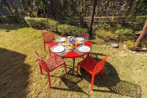 Daily full breakfast for a fee - Hotel Vaapi Comfort inn (Bhimtal)