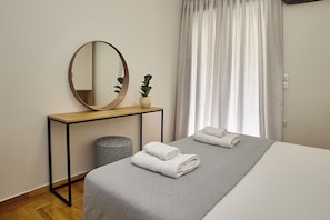 2 chambres, fer et planche à repasser, accès Internet, draps fournis