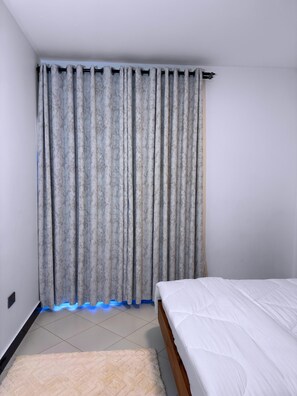 Iron/ironing board, free WiFi