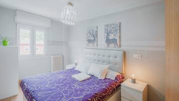 2 slaapkamers, een strijkplank/strijkijzer, wifi, beddengoed