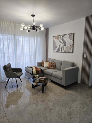 Smart TV - 3B/2B Apart Near Airport & Beach (Santo Domingo Este)