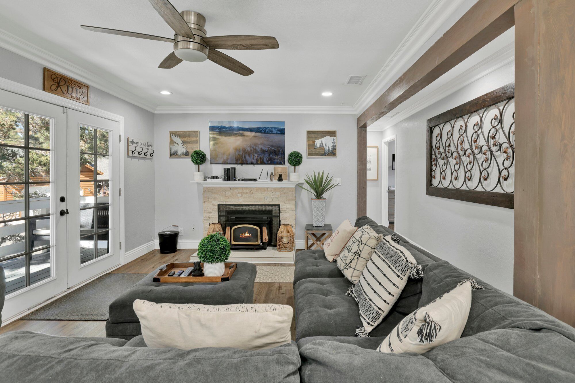 Smart-tv en een open haard