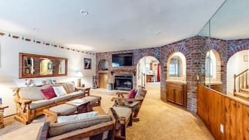 智能电视、壁炉