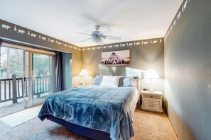 2 bedrooms, free WiFi, bed sheets - Rosie's Hideaway ~ Spacious Retreat Near the Mountain & Lake with Grill & Full Kitchen (Big Bear Lake)