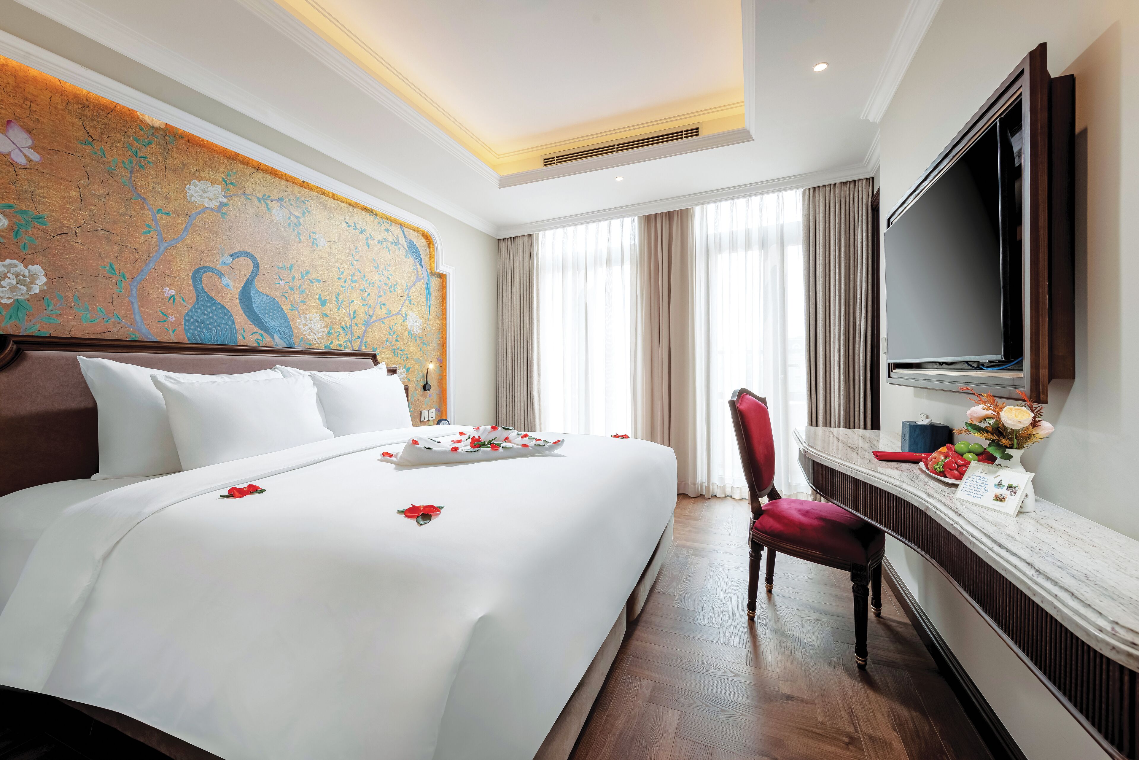 Balcony Deluxe Room City View | Minibar, caja de seguridad en la habitación y escritorio 