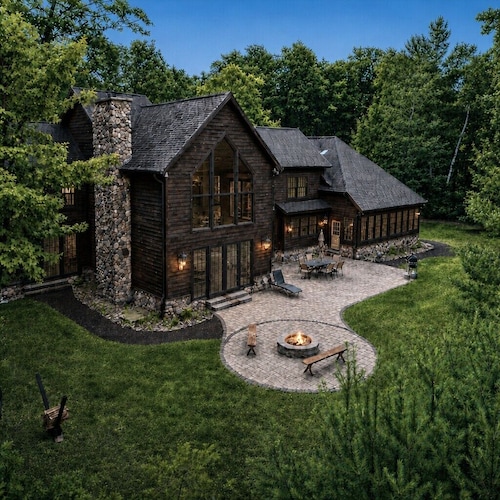 Little Star Lake Retreat | 3 Suites, AC, Firepit, Ping Pong