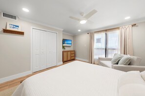2 chambres, fer et planche à repasser, Wi-Fi, draps fournis