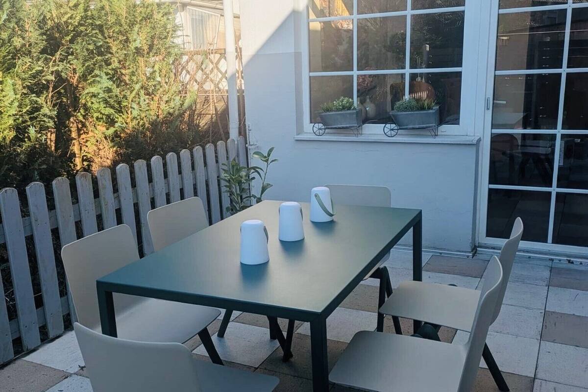 Studio Classique, accessible aux personnes à mobilité réduite, animaux de compagnie interdits | Terrasse/Patio