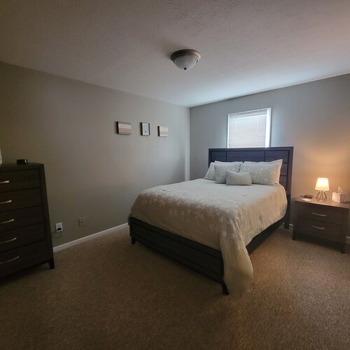 10min to Exit 9, I-77/3min to PCH/20min to 3 Universities/FastWiFi/FamPetFrndly!